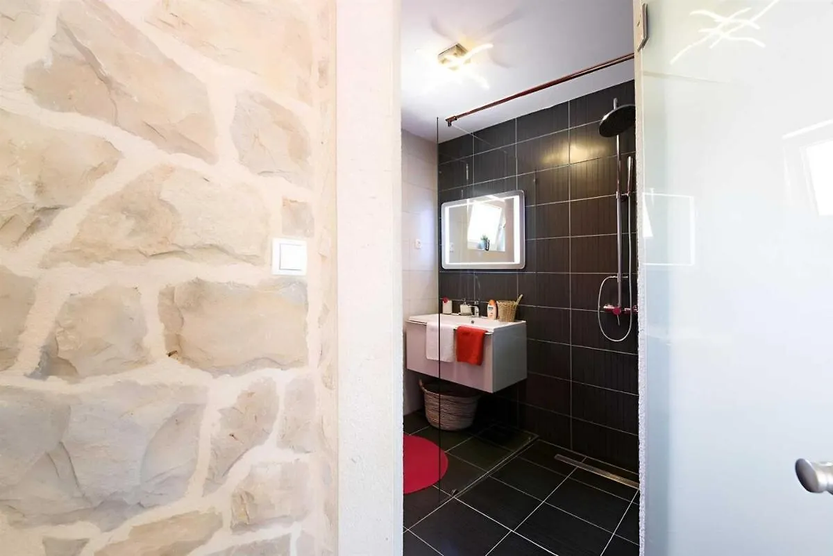 Authentic Stone Villa With Pool, Obrovac Kruševo