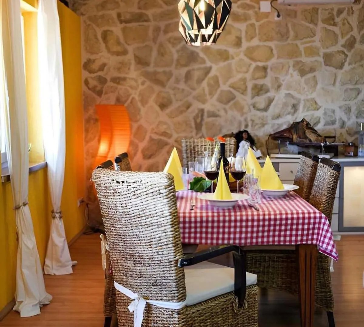 Authentic Stone Villa With Pool, Obrovac Kruševo