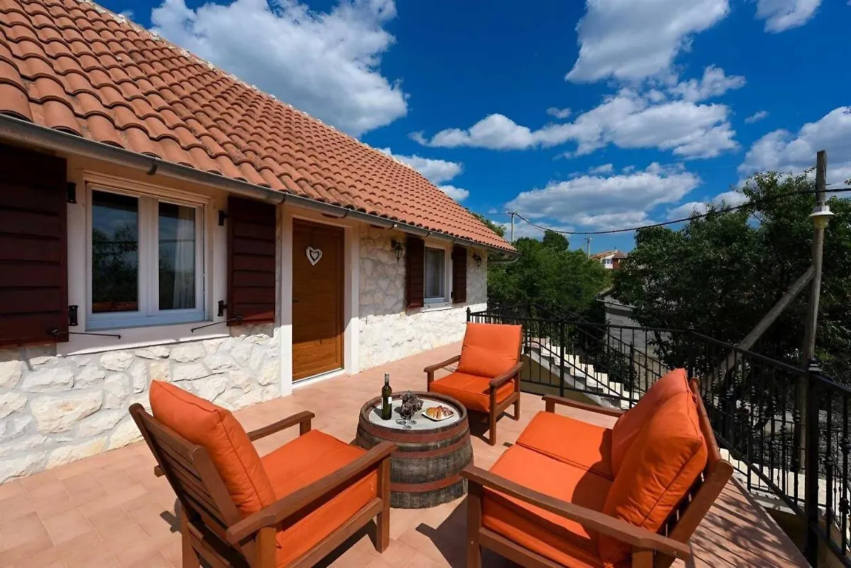Authentic Stone Villa With Pool, Obrovac Kruševo 0*,